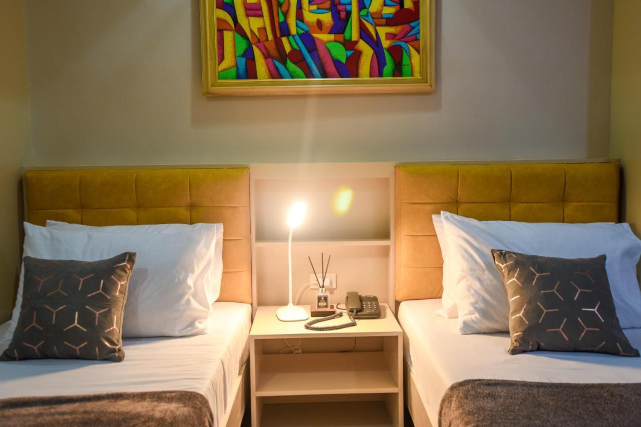 Ett Hometel Kalibo Extérieur photo