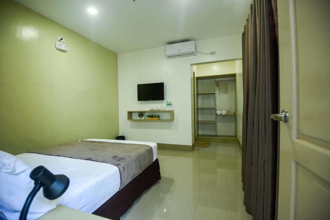 Ett Hometel Kalibo Extérieur photo