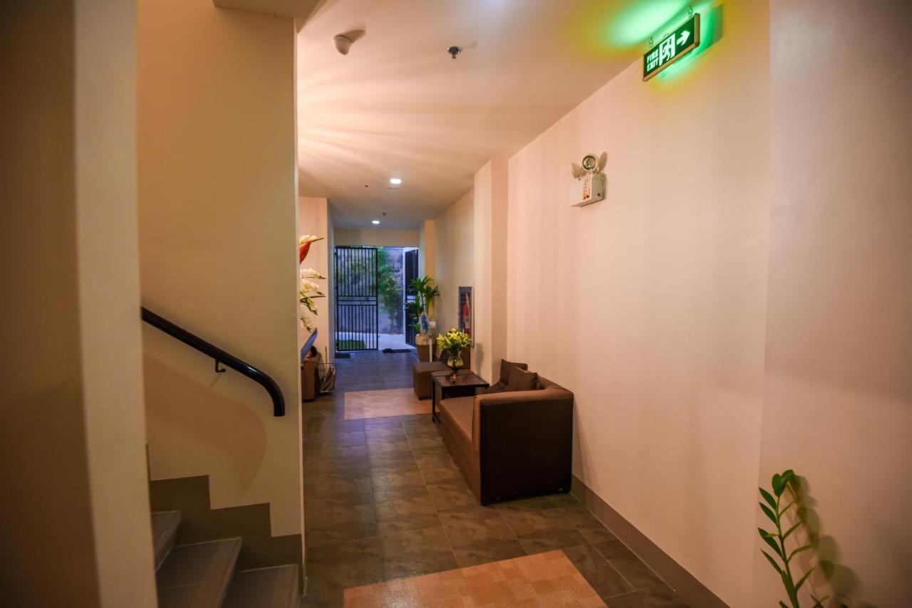 Ett Hometel Kalibo Extérieur photo