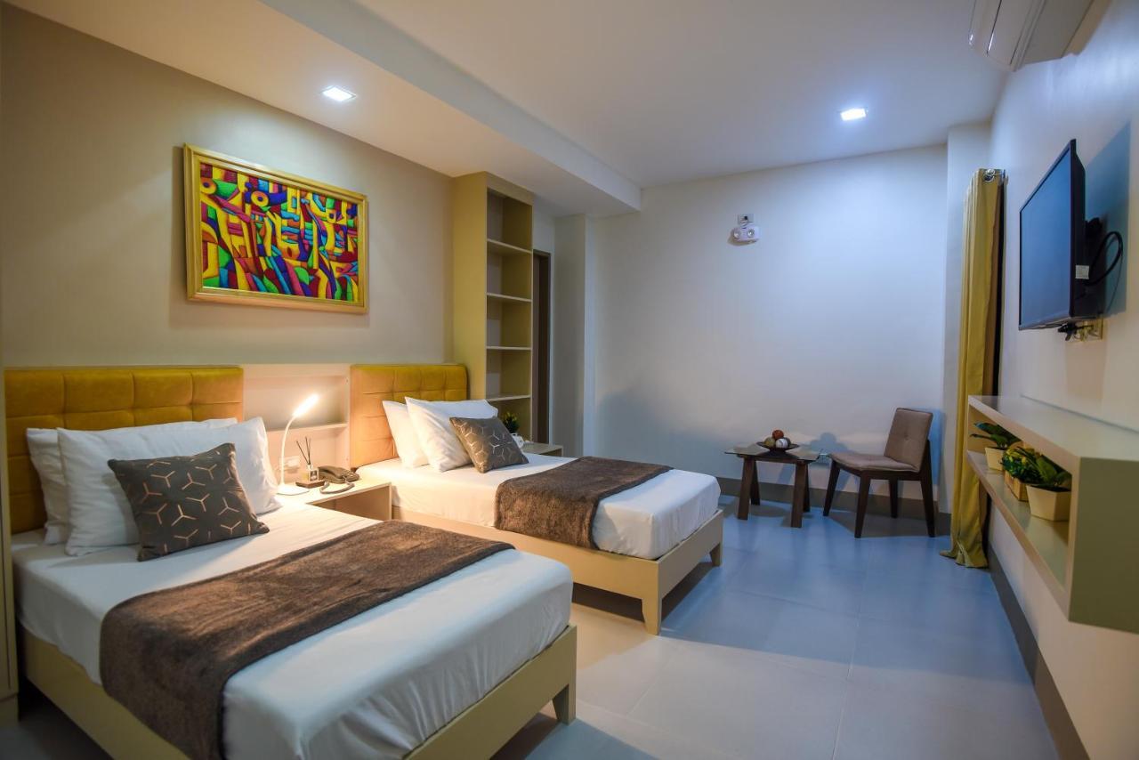 Ett Hometel Kalibo Extérieur photo